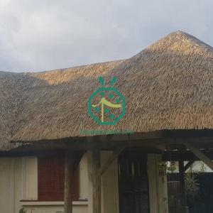 バリ小屋のための人工ヤシ茅葺き屋根